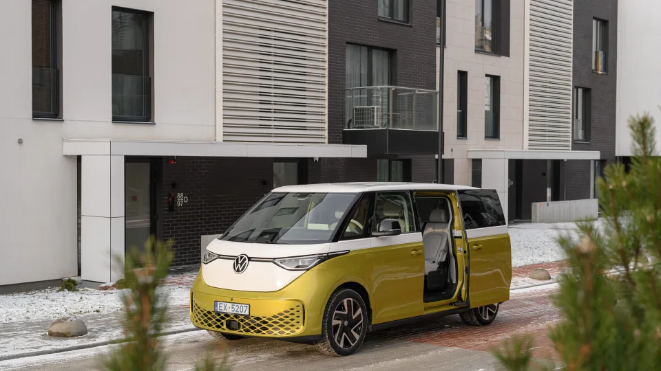 Į Lietuvą atvyko naujieji „Volkswagen“ šedevrai: jau galima įsigyti naujuosius „ID.Buzz“, tačiau kaina įkandama tikrai ne visiems
