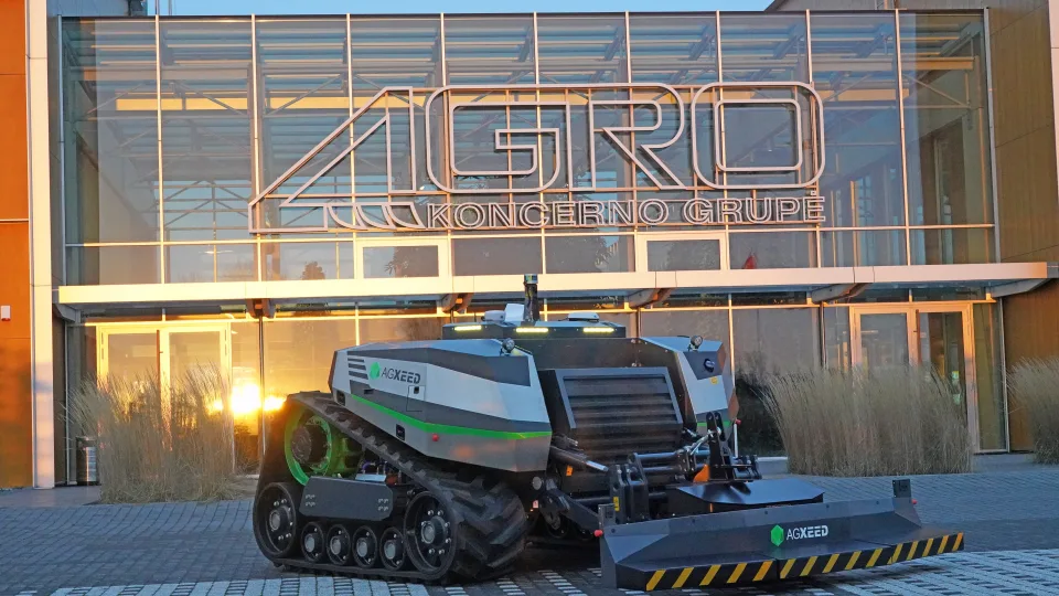 Žemės ūkiui skirto roboto bandymai nustebino: valdyti paprasta kaip žaislinę mašinėlę