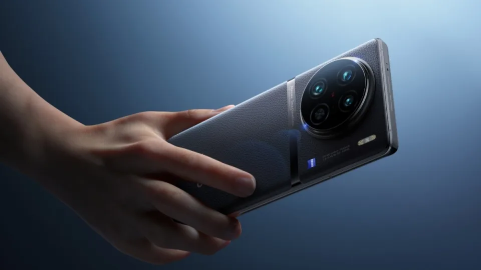 „Vivo“ bandys pakeisti mobiliosios fotografijos sąvoką: jau ruošiamas telefonas, kuris pasiūlys dar neregėtas kamerų galimybes