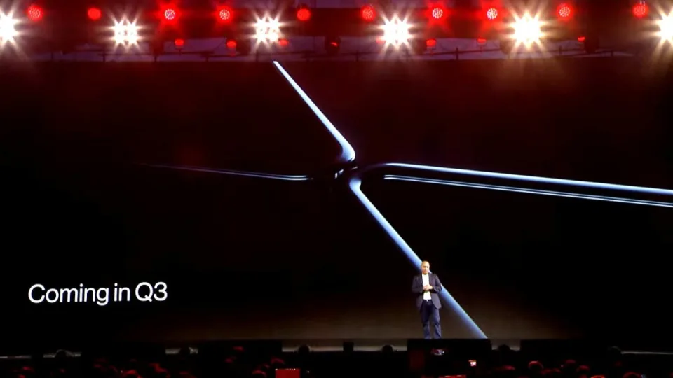 Tai oficialu: „OnePlus“ ruošiasi pirmojo savo sulenkiamo telefono pristatymui, aiškėja kada jis pasirodys