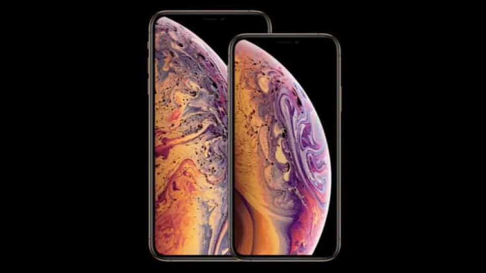 Lietuvoje prasideda naujųjų „iPhone“ prekyba: kiek jie kainuoja?