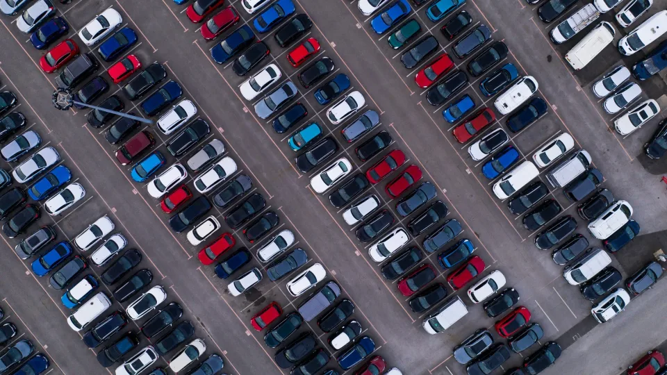 Svarbi informacija planuojantiems pirkti automobilį: pirkti naują ar naudotą, ekspertai pateikia atsakymą