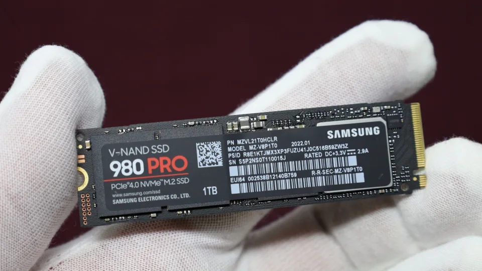Perkantys kompiuterių dalis internetu turėtų pasisaugoti: internete plinta itin populiaraus „Samsung“ produkto klastotė