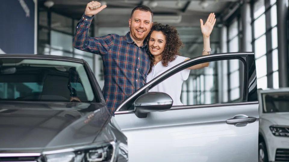 Ketinate parduoti savo automobilį? Nepamirškite 5 svarbiausių dokumentų, kurie gali pakelti transporto priemonės kainą ir parduoti ją greičiau