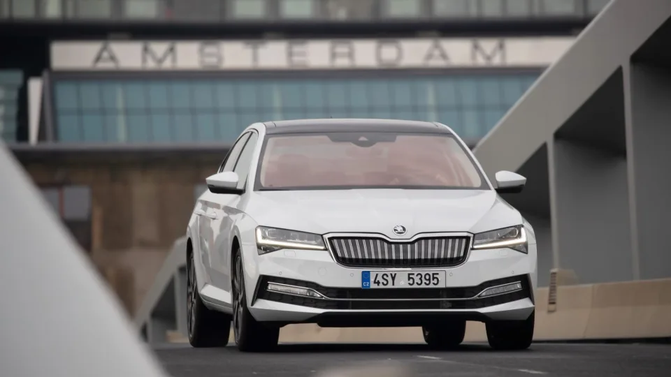 Ir į darbą, ir į sodą: 5 neįtikėtinai faktai apie lietuvių mėgiamą automobilių gamintoją