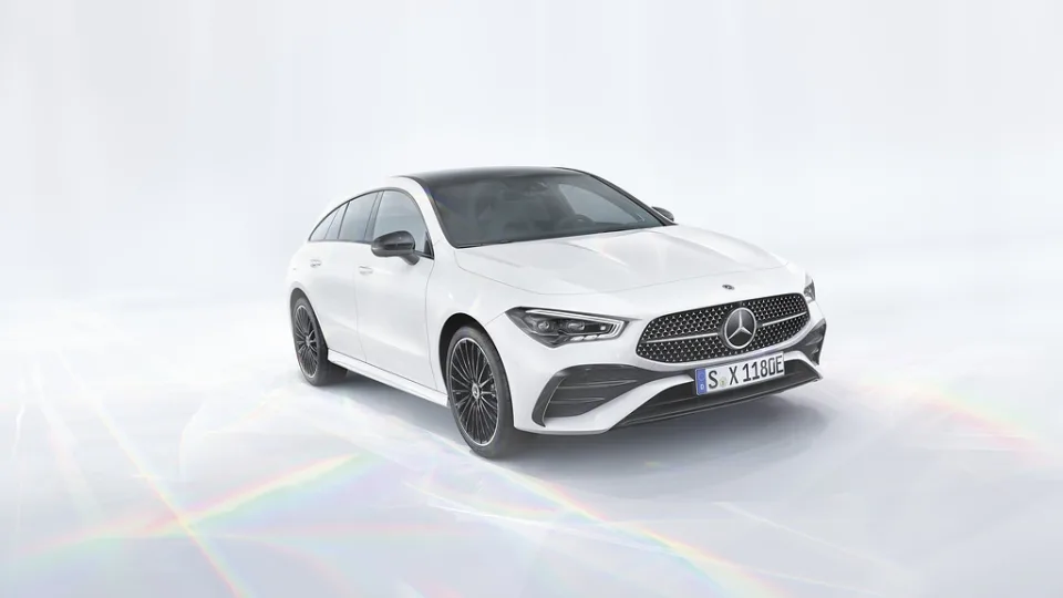 Naujasis „Mercedes-Benz CLA“ – tvirtas charakteris kompaktiškų automobilių klasėje
