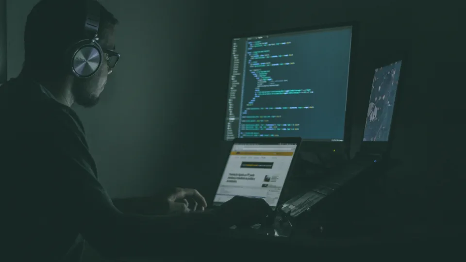 Technologijos suteikia sukčiams dar neregėtų galimybių: naujausias triukas gali šokiruoti, ekspertai atskleidžia ir kaip apsisaugoti
