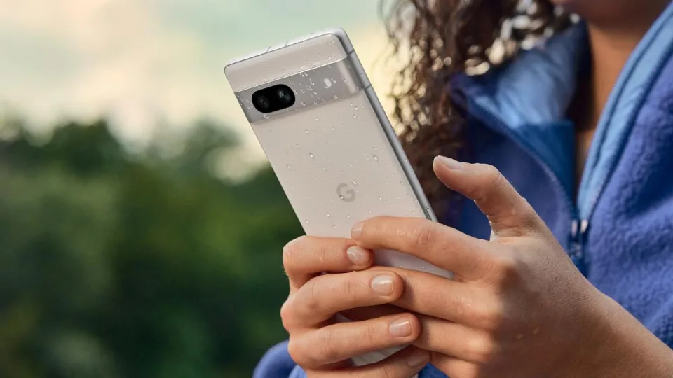 Iki „Google Pixel 8a“ pristatymo lieka tik kiek daugiau nei mėnuo: paaiškėjo, kokias spalvines opcijas ketina pasiūlyti gamintojas
