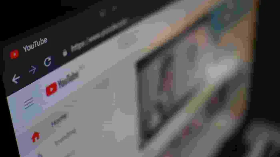 Keiksmai „YouTube“ vaizdo įrašuose taps norma? Keičiamos platformos taisyklės, sprendimas nustebins