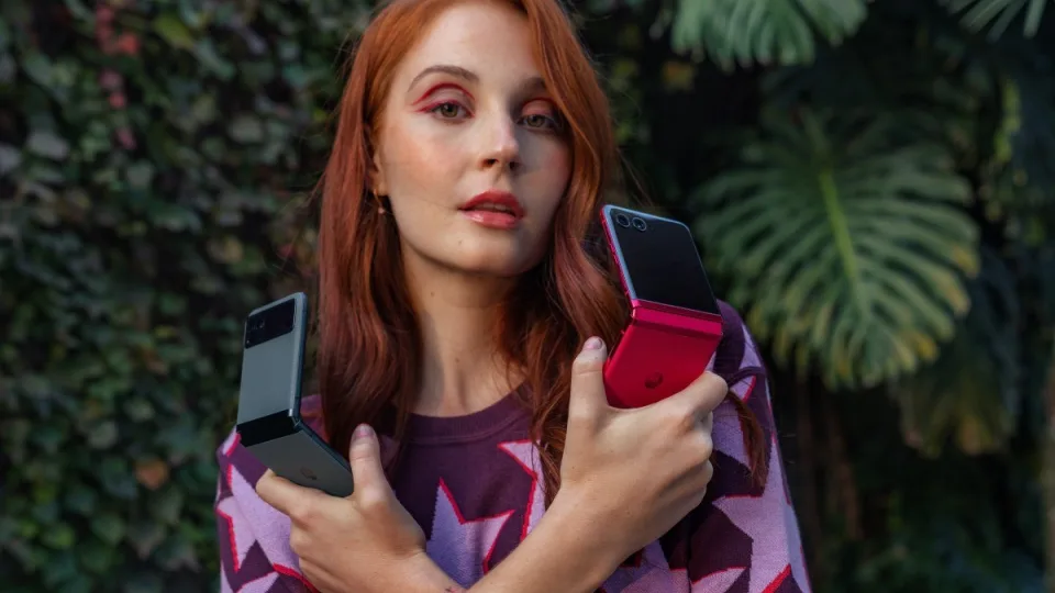 „Motorola“ pradeda naujos vartotojo sąsajos testavimo darbus, o joje – gausybė naujų dirbtinio intelekto galimybių