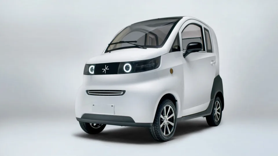 Britai sukūrė automobilį, kurio kaina prieinama daugeliui: neįtikėtinai pigus modelis nustebins savo dizaino sprendimais, tai privalu pamatyti kiekvienam