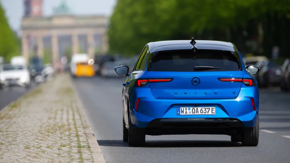 Elektromobilių bumas įsibėgėja: pasakė, kiek iš tiesų kainuoja 100 km ir kokias klaidas daro pirkėjai