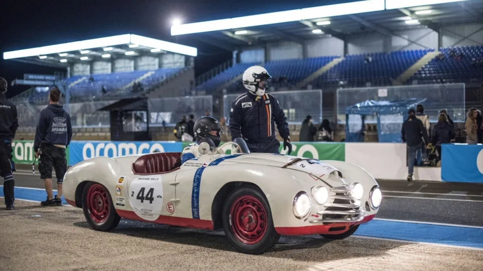 Sugrįžimas į trasą: „Škoda Sport“ varžėsi „Le Mans Classic“ lenktynėse