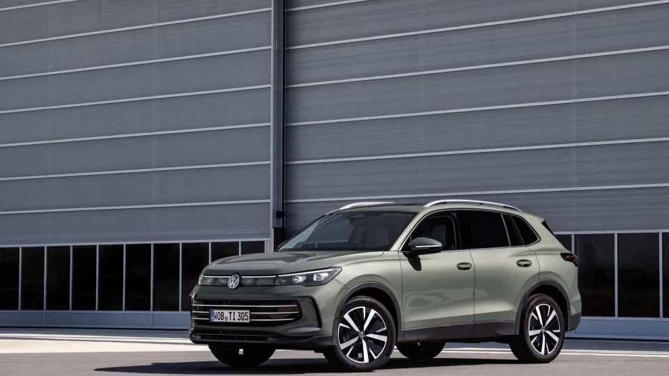 „Volkswagen“ pristatė naujos kartos bestselerį – dar stilingesnį ir pažangesnį „Tiguan“ visureigį