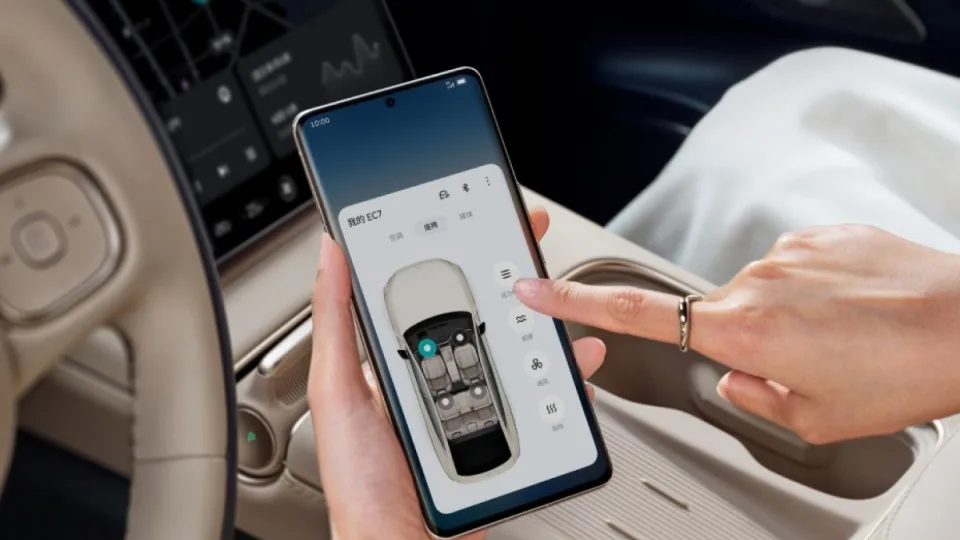 Laukimas pagaliau baigtas: Kinijos automobilių milžinė pristatė pirmąjį išmanųjį telefoną, kuris pasiūlys išskirtines galimybes bei itin galingas specifikacijas