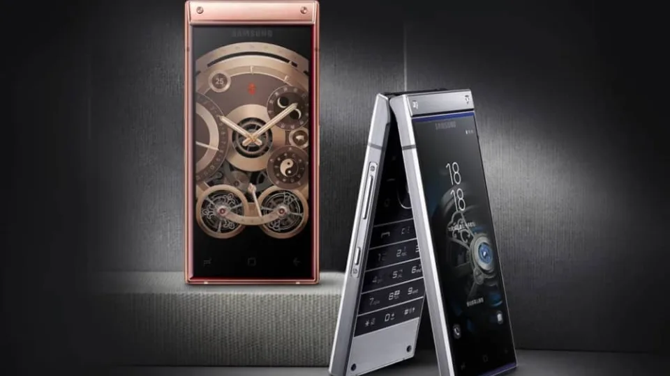 „Samsung“ pristatė itin galingą atlenkiamą telefoną - „Samsung W2019“