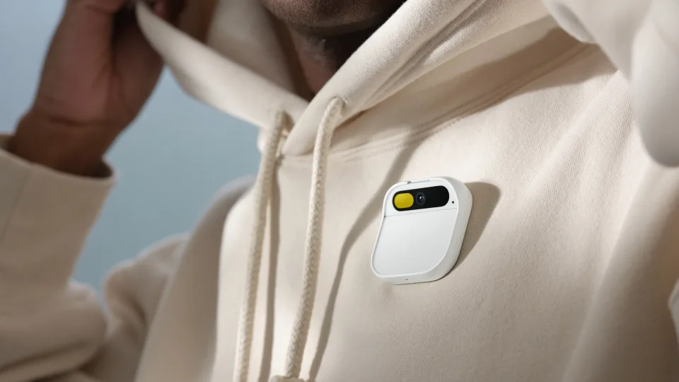 Sukurtas įrenginys, ateityje pakeisiantis išmaniuosius telefonus? Buvę „Apple“ darbuotojai pristatė dar neregėtą prietaisą, kuris nustebins net ir visko mačiusius
