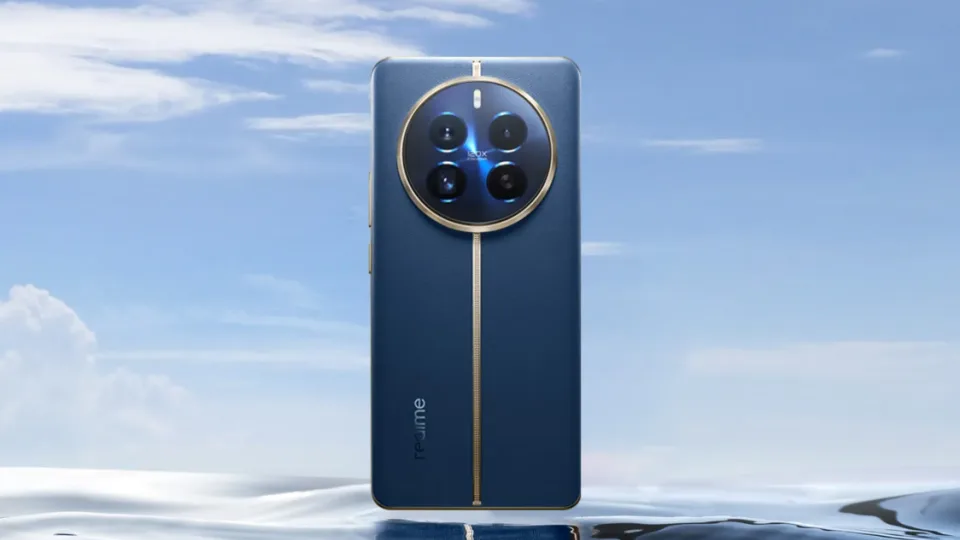 „Realme“ atskleidė naujųjų flagmanų kamerų savybes: nugarėlėje įmontuos keturis objektyvus su puikiomis savybėmis, telefonai nustebins ir dizaino sprendimais