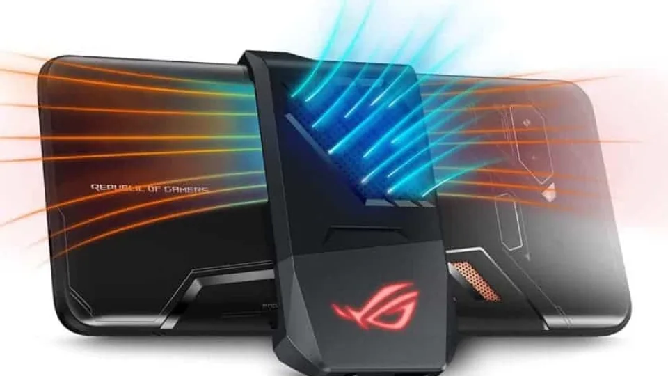 „Asus“ ketina specilizuotis itin galingų telefonų kūrime