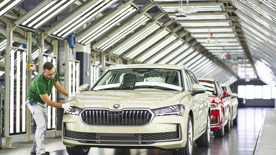Ar tikrai žinote apie visas savo automobilio saugumo sistemas? Sužinokite, kokios jos yra ir kuo skiriasi