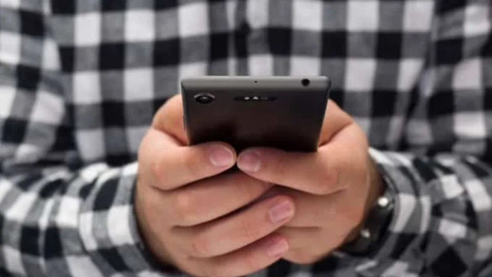 Dovanos, kurių nelaukiame: 5 patarimai, kaip nepasidovanoti telefoninio viruso