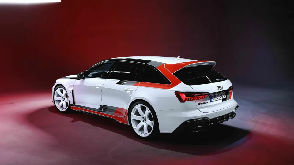 „Audi“ pristatė specialaus leidimo „RS 6 Avant GT“ modelį: pamatykite, kaip atrodo stiliaus ir sportiškumo evoliucijos viršūnė