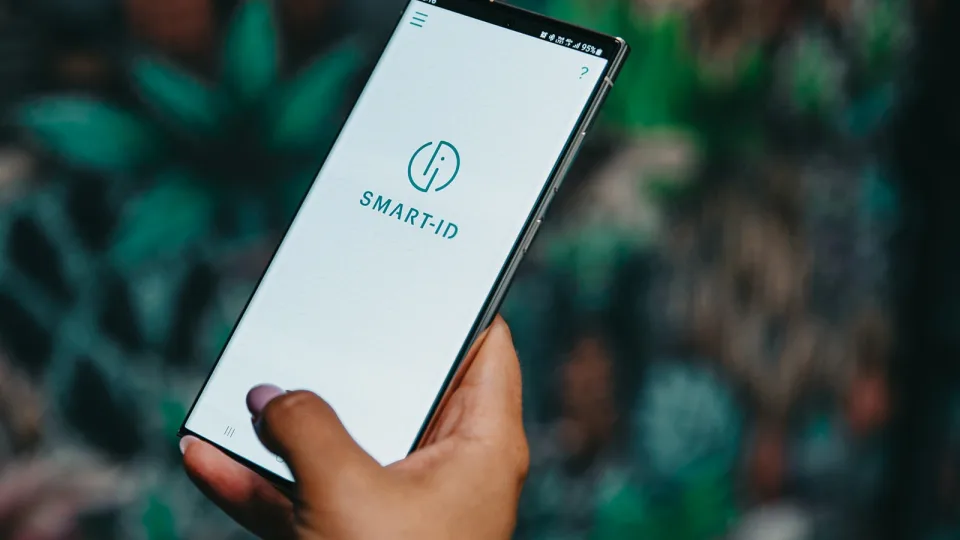 „Smart-ID“ ir „Mobile-ID“ pirmieji Lietuvoje pripažinti aukščiausią saugumo lygį atitinkančiomis priemonėmis: tai svarbu ne tik saugiai prie el. paslaugų norintiems jungtis gyventojams