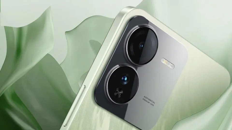 Aiškėja pagrindinės „iQOO Z10 Turbo“ išmaniojo telefono specifikacijos: veiks su „Snapdragon 8s Gen 3“ procesoriumi ir pasiūlys didžiulės talpos bateriją