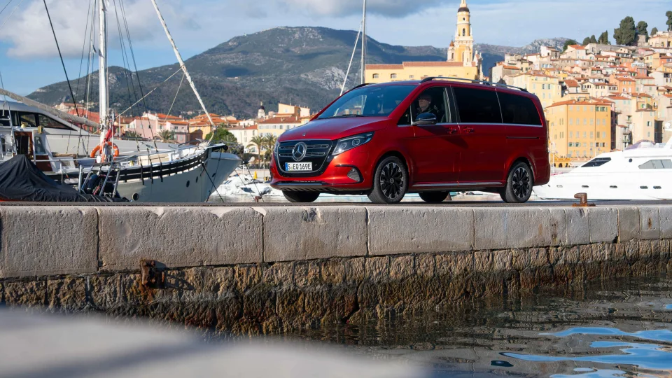 Naujieji „Mercedes-Benz“ EQV ir V klasės automobiliai: pasiūlys „Premium“ komfortą keliaujantiems