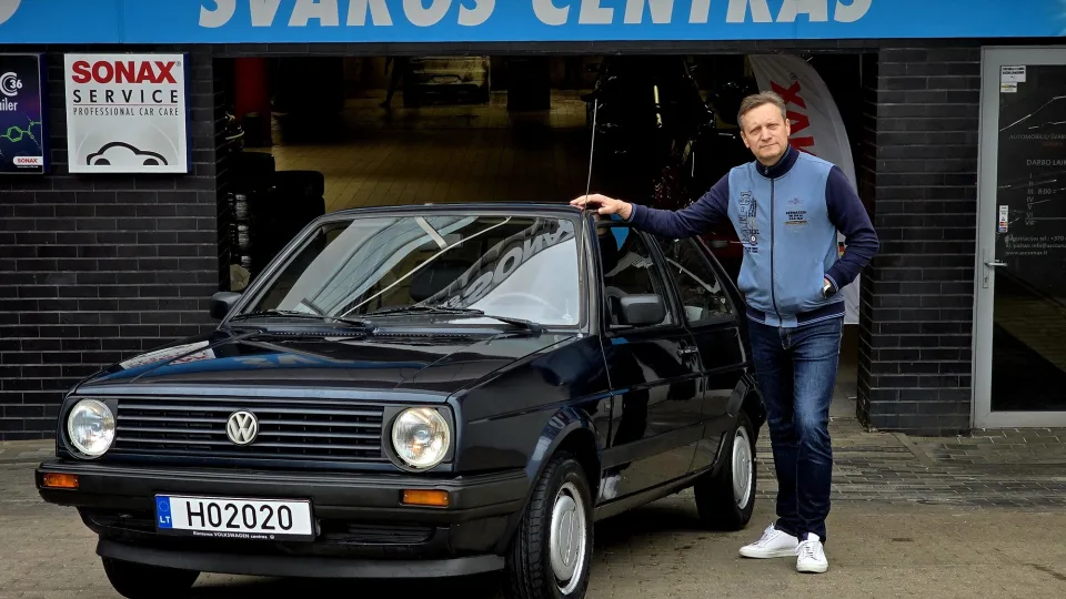 „Volkswagen Golf“ 50-mečio proga – įspūdinga 3000 km kelionė į Vokietiją ir atgal istoriniu automobiliu