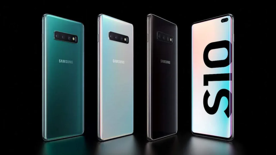 „Tele2“ jau priima išankstinius „Samsung Galaxy S10“ flagmanų užsakymus ir dalina dovanas