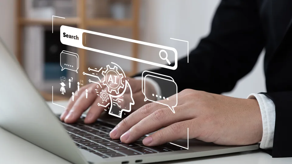 Dirbtinis intelektas, nuo kurio nepasislėpsime: į „Facebook“ ir „Instagram“ atkeliauja neišjungiamas „Meta AI“ asistentas