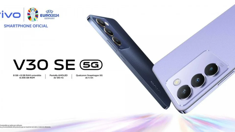 Jau ketvirtas toks „Vivo“ telefonas: kompanijos atstovai pademonstravo naująjį „V30 SE“ modelį, kuris nepasiūlys nieko naujo
