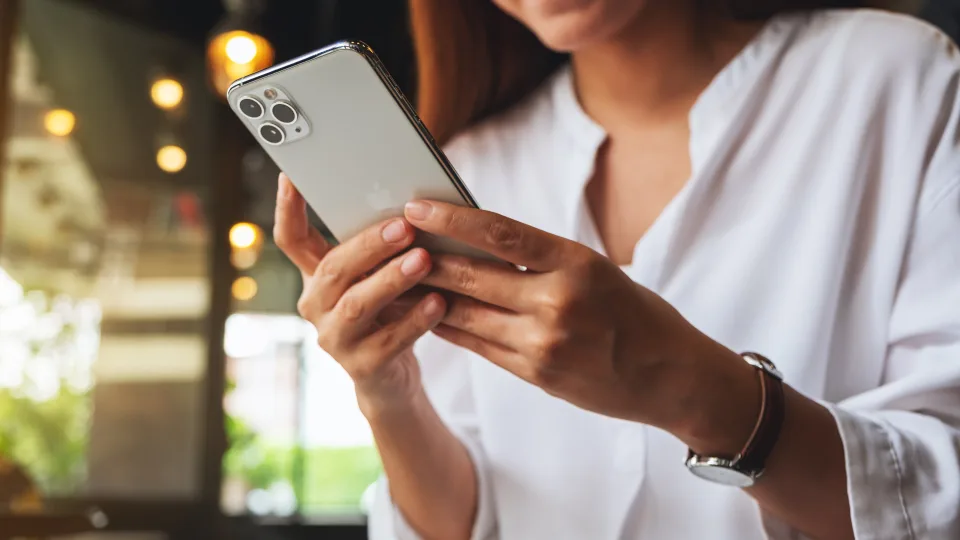 Krizės išmaniųjų pardavimuose nesimato: tarp perkamiausiųjų Lietuvoje – brangiausių „iPhone“ desantas
