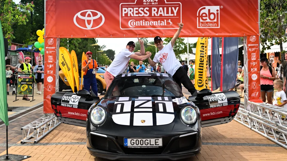 Po dvi dienas trukusių įnirtingų kovų „Press Rally“ greičio ruožuose paaiškėjo šių metų greičiausieji, nugalėtojai sprendėsi iki paskutinės sekundės