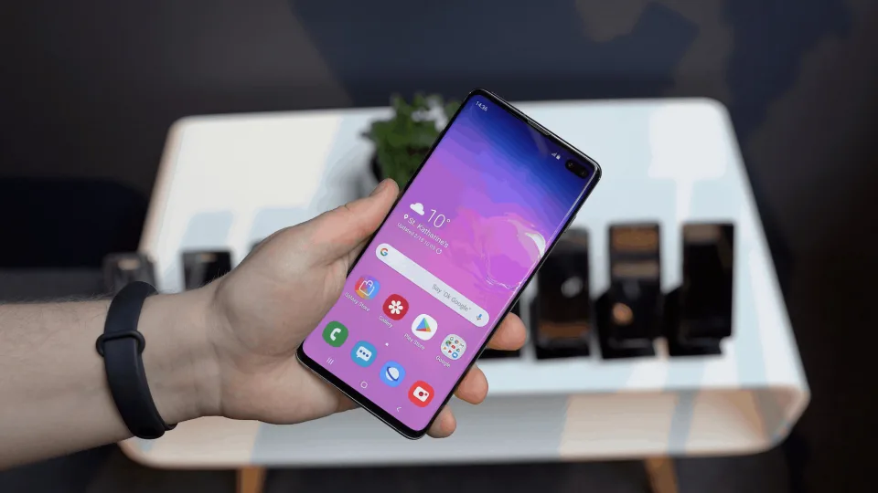 Naujasis „Samsung Galaxy S10“ jau Lietuvoje