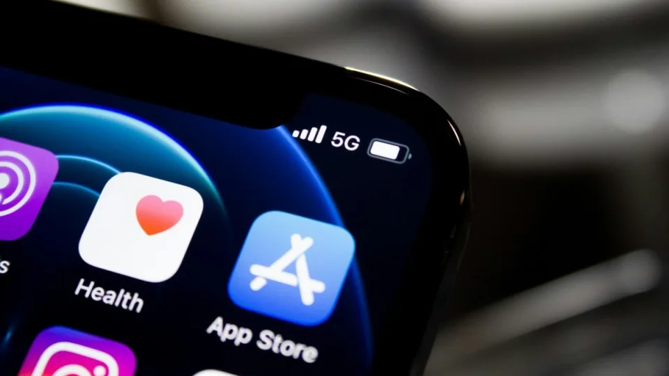 „Apple“ testuoja Europos Komisijos kantrybę: programėlių parduotuvėje atsirado specialus perspėjimas
