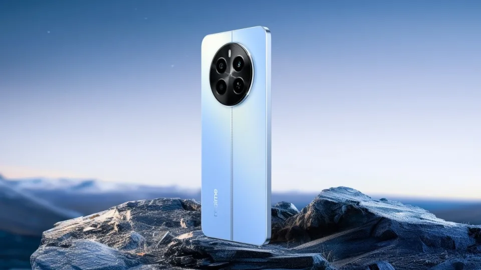 Pristatytas naujasis „Realme 12 4G“ išmanusis telefonas: už 200 eurų gausite „Snapdragon“ procesorių, OLED ekraną ir 50 MP pagrindinę kamerą