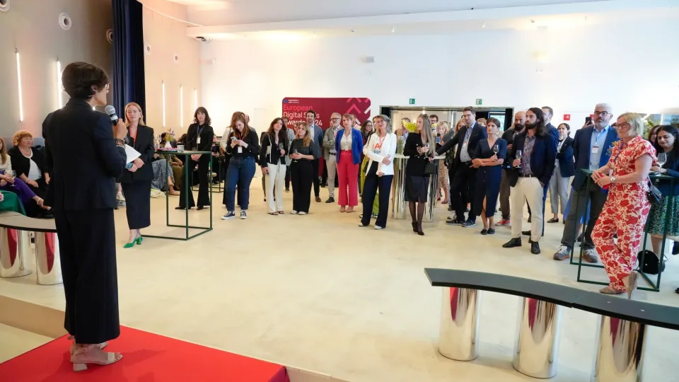 Organizacija „Women Go Tech“ iš Briuselyje vykusių prestižinių Europos skaitmeninių įgūdžių apdovanojimų parsiveža nugalėtojos apdovanojimą