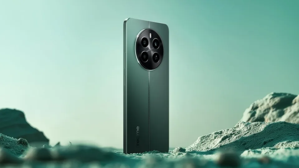Netrukus debiutuos dar vienas „Realme“ išmanusis telefonas: paaiškėjo pagrindinės „Realme 13+“ modelio specifikacijos, pristatymas jau netrukus