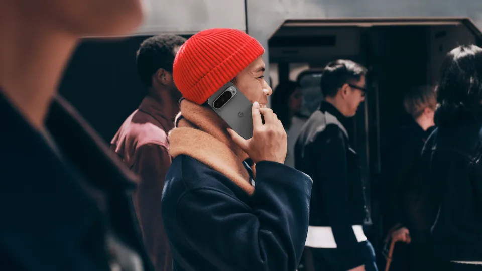 Naujausi „Google“ išmanieji telefonai nepalaiko „Qi2“ įkrovimo standarto: gamintojas atskleidė, kodėl nusprendė pasilikti prie lėtesnio belaidžio įkrovimo protokolo