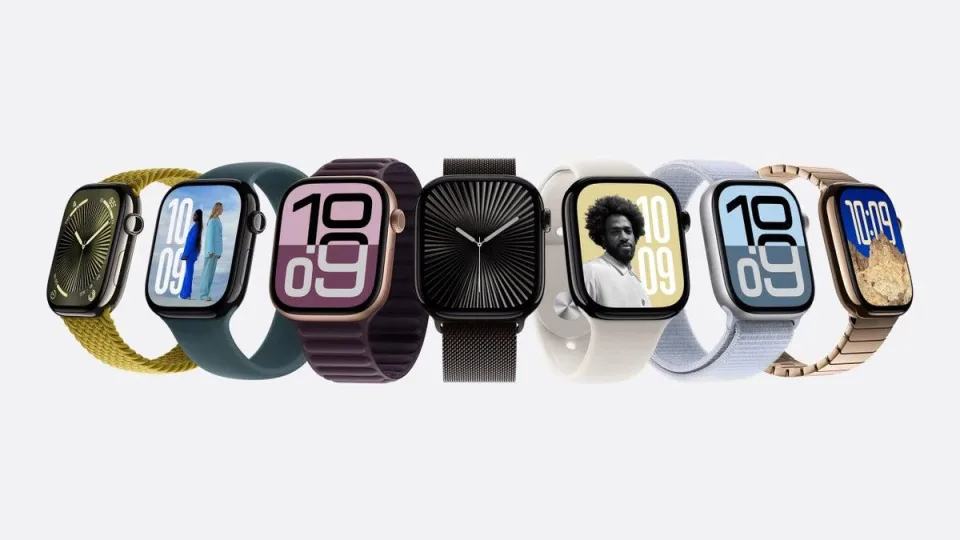 Naujieji „Apple“ belaidžiai ausinukai ir išmanieji laikrodžiai – jau Lietuvoje, paaiškėjo, kiek kainuos šios naujienos