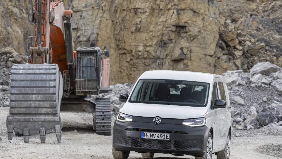„Volkswagen“ plečia „Caddy“ modelių asortimentą ir pradeda išankstinę prekybą Lietuvoje: mūsų šalyje prieinamos dvi automobilio versijos, paskelbtos ir abiejų jų kainos