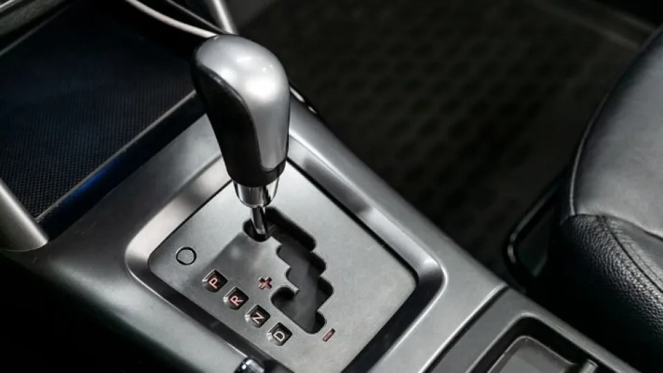 Automatinė pavarų dėžė: ekspertai įspėja, kad remontas gali kainuoti brangiau nei pats automobilis