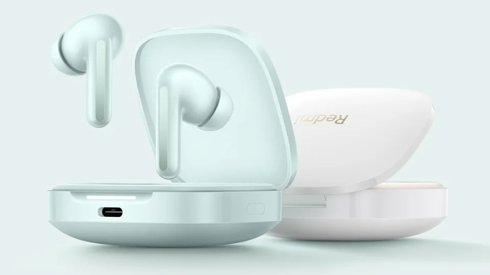 Pristatyti naujieji „Redmi Buds 6“ belaidžiai ausinukai su „Bluetooth 5.4“, patobulinti triukšmo slopinimu ir puikiu baterijos tarnavimo laiku
