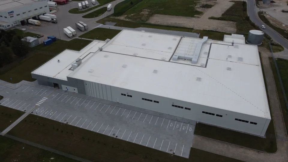 Naujajame „Mars Lietuva“ pastate visiškai atsisakyta gamtinių dujų: pastatas ir gamybos procesai reikalinga energija bus aprūpinami naudojant procesuose susidarančią likutinę energiją