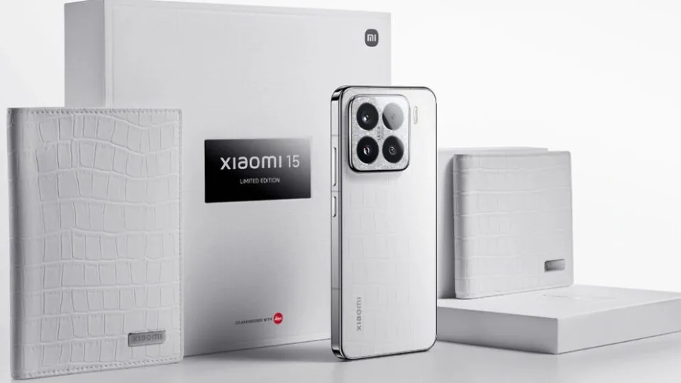 Iki „Xiaomi 15“ išmaniojo telefono debiuto Europoje lieka vis mažiau laiko, aiškėja, kokias atmintines ir spalvines opcijas ketina pasiūlyti gamintojas