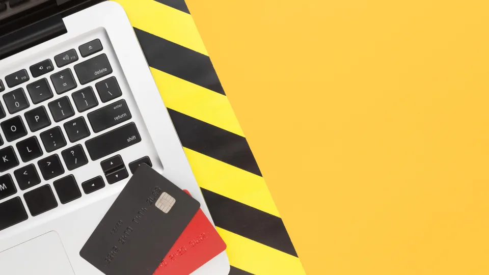 Už šios aferos užkimba net ir patys gudriausi internautai: ekspertai įspėja apie masines atakas, nutaikytas prieš šalies gyventojus, pateikiama kritinės svarbos informacija