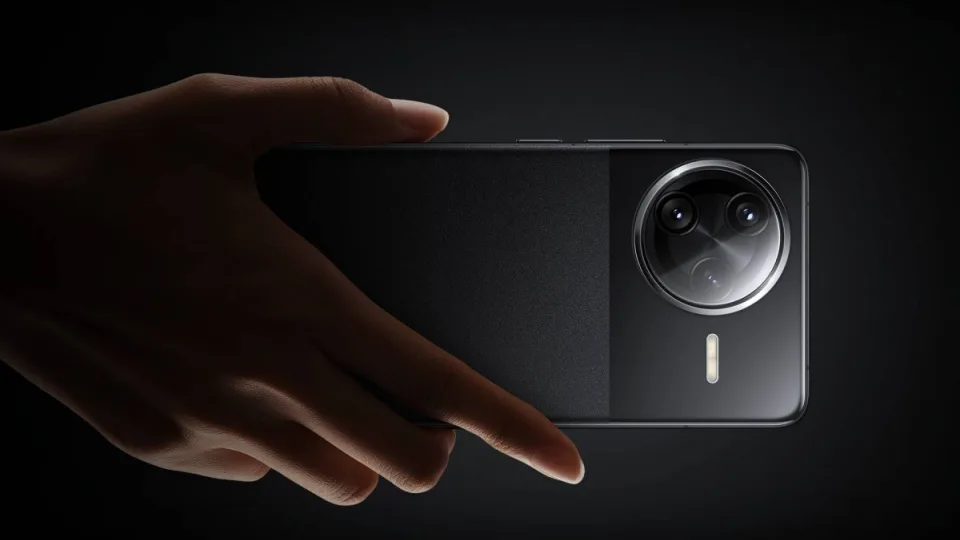 „Redmi K80 Ultra“ išmanusis telefonas turės milžiniškos talpos bateriją, aiškėja ir daugiau specifikacijų