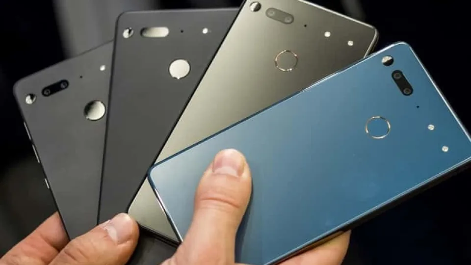 „Essential“ įkūrėjas ir vėl užsiminė apie galimai naują telefoną